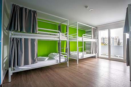 Dormitory Room - Mixed