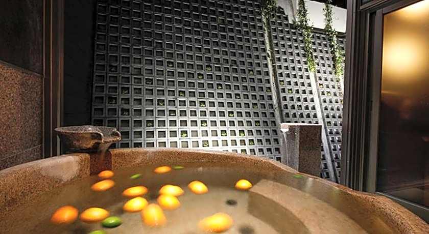 Yuraku Kinosaki Spa and Gardens Ryokan