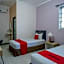 RedDoorz Plus Syariah @ Hotel Boulevard Luwuk