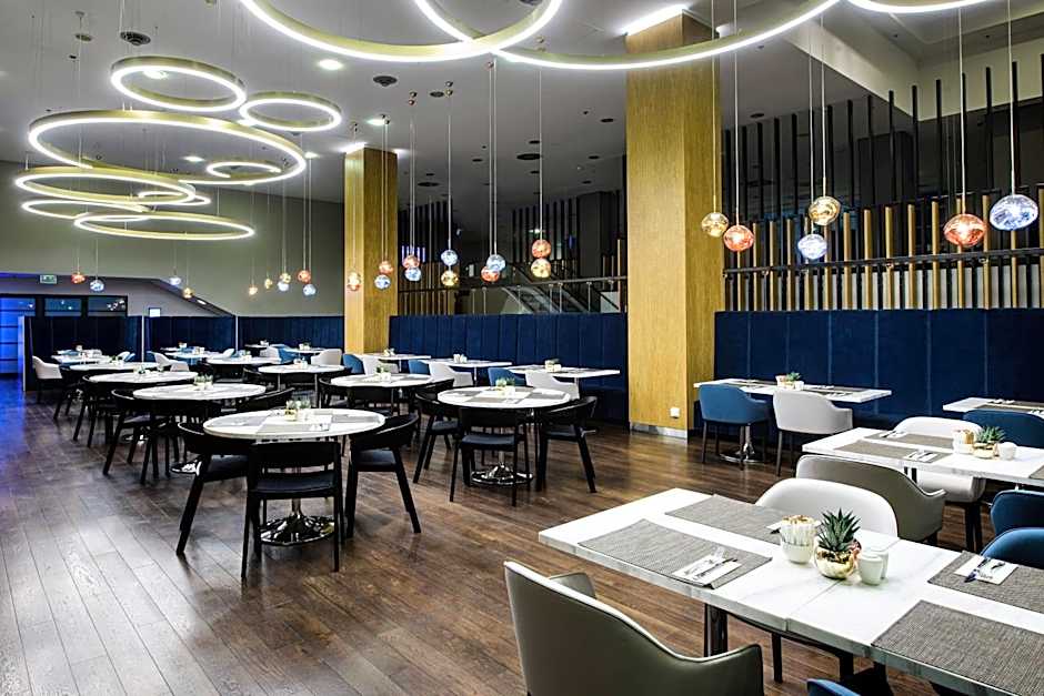Courtyard by Marriott Warsaw Airport