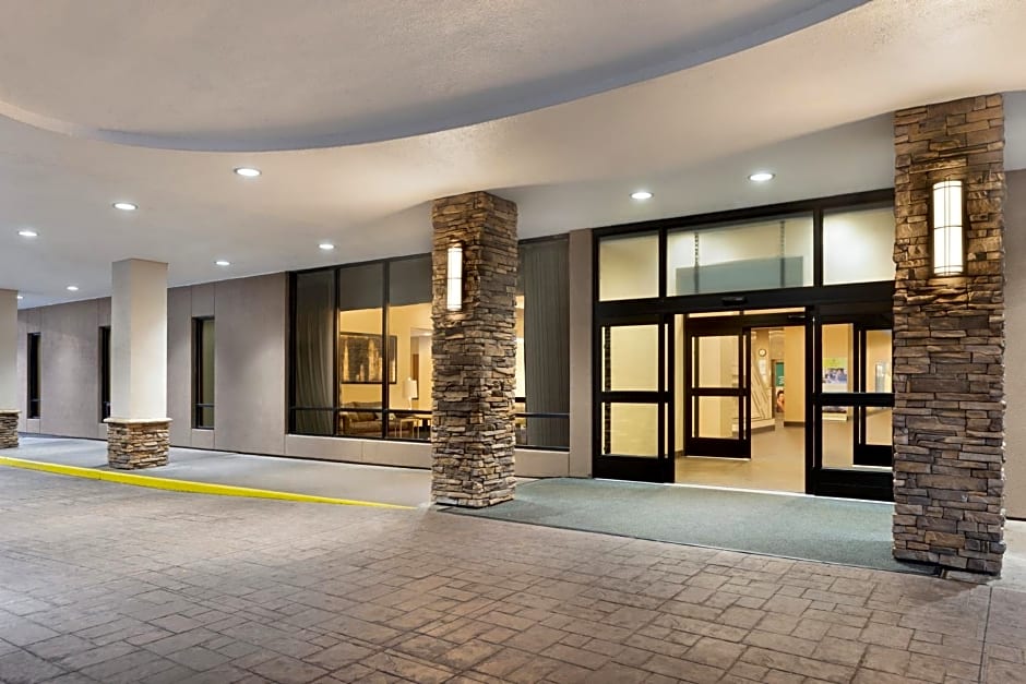 Holiday Inn Rock Island-Quad Cities, an IHG Hotel