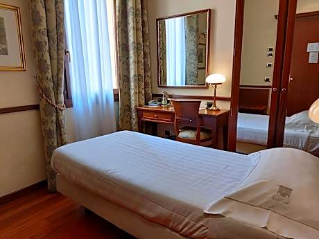 Compact Room