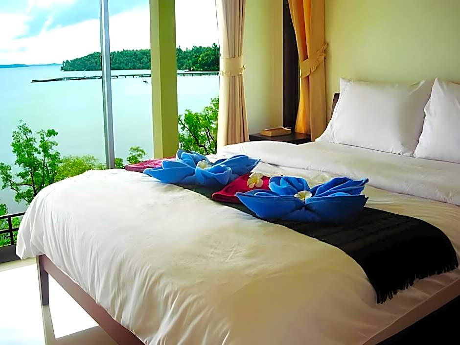 Sea Breeze @ Koh Mak