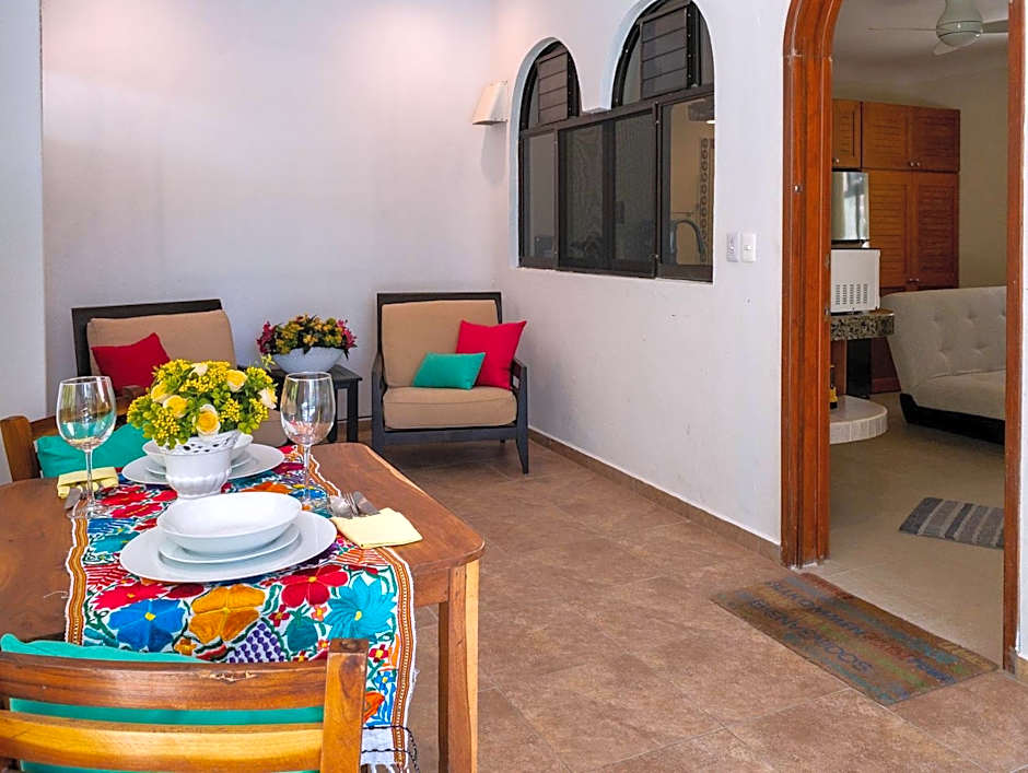 Casa Sonoma - Charming Condos Minutes from Beach & Reef