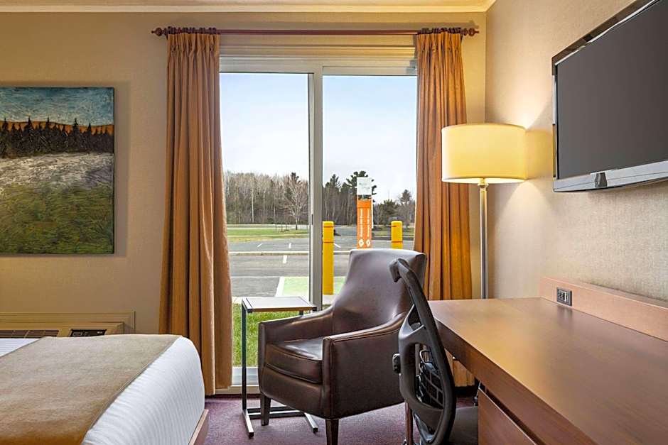 Atlantic Host Hotel, Trademark Collection by Wyndham