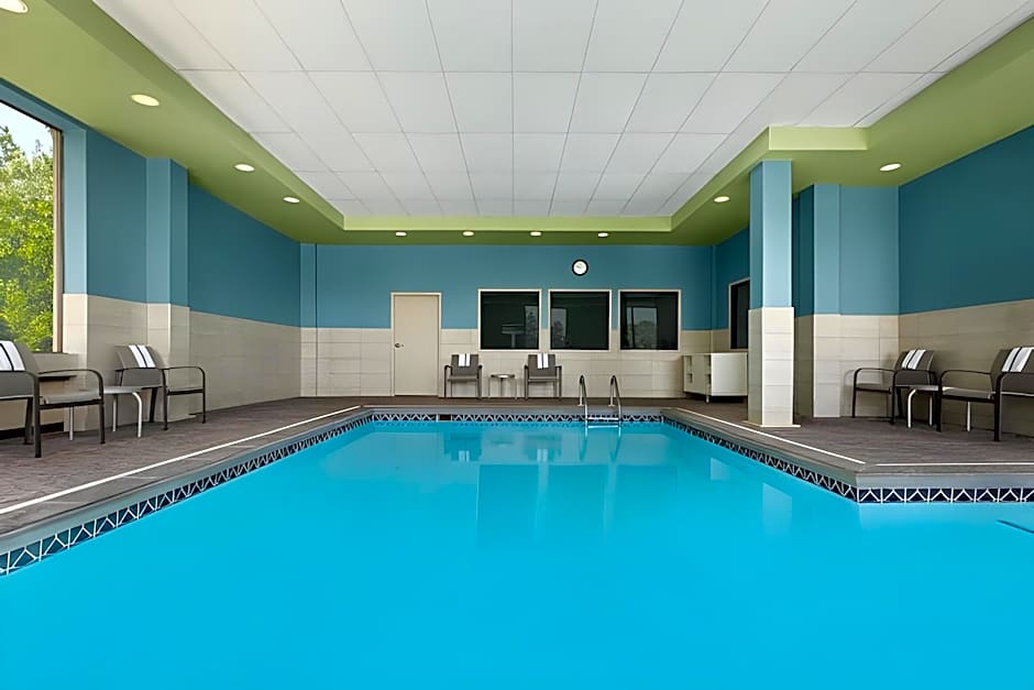 Holiday Inn Express Hotel and Suites Akron South-Airport Area By IHG