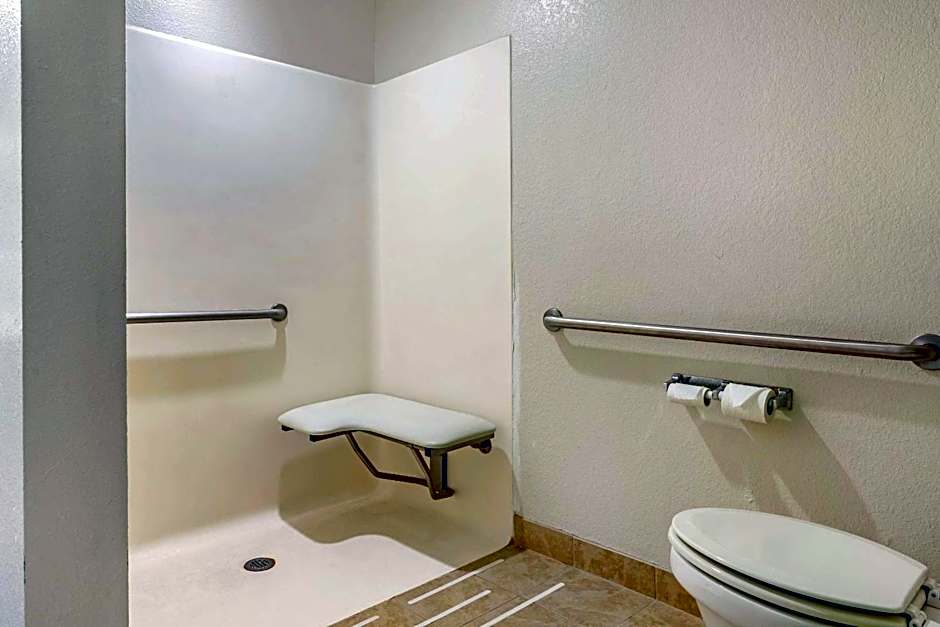 Sleep Inn & Suites Brunswick North