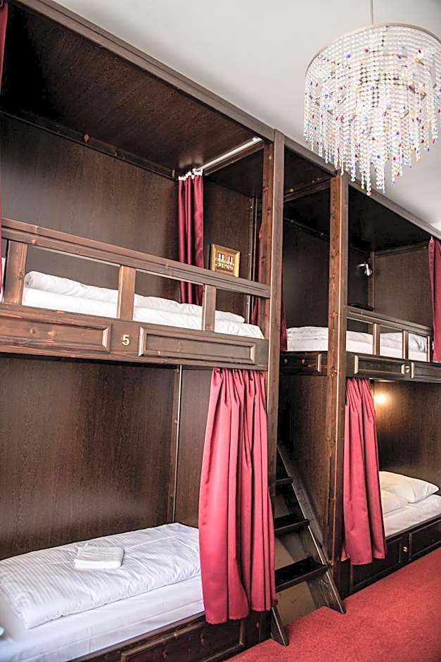 Vienna Boutique - Premium Hostel