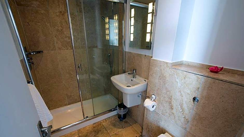 Chesil Beach Lodge Burton Bradstock Dorset DT64RJ