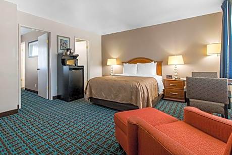 BaySide Inn & Suites Eureka
