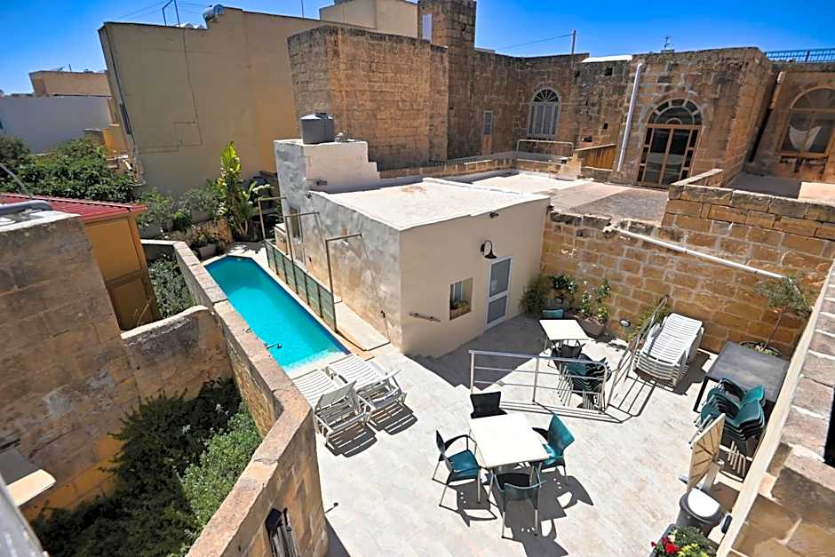 The Cloisters Bed And Breakfast