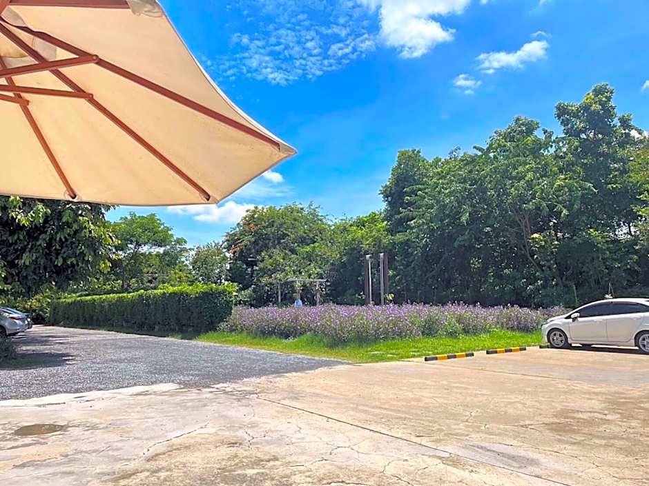 Anna-Nava Pakkret Hotel