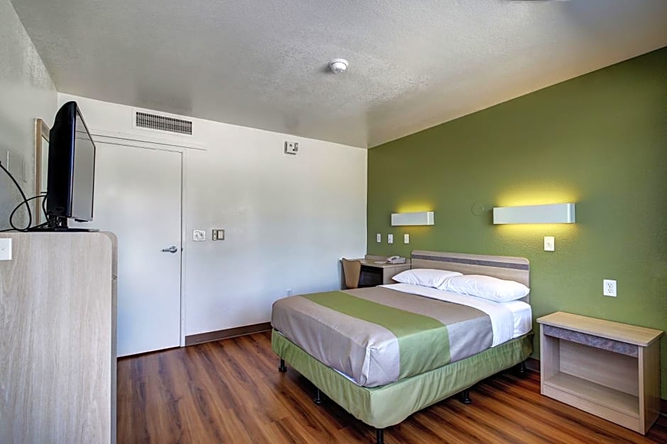 Econo Lodge Midvale