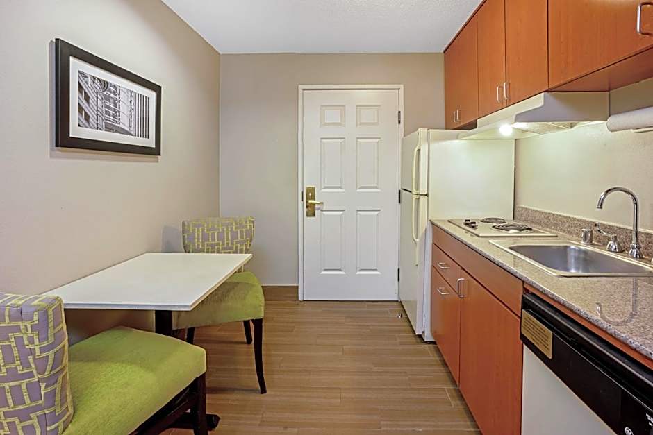 Staybridge Suites Spring - Woodlands Area