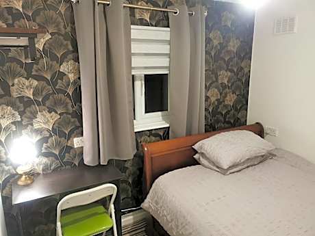 116 Maison Dieu Road Room E in Dover