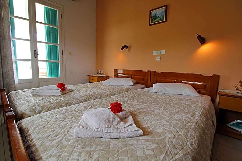 Frankis Apartments Agios Spyridonas Perithia