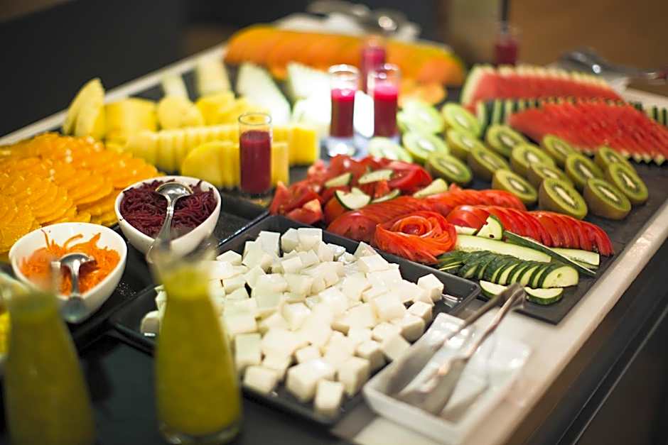 Petit Palace Lealtad Plaza