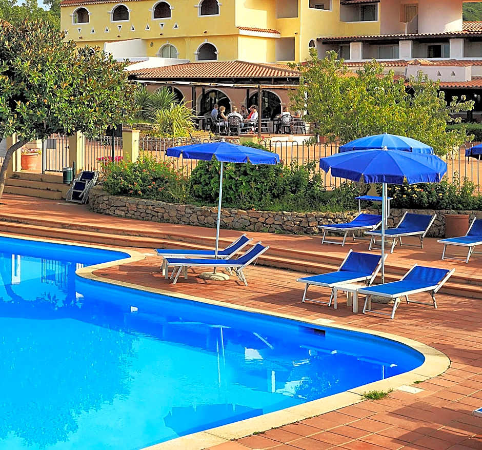 Colonna Beach Hotel