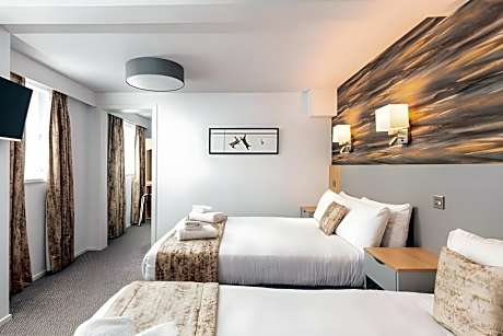 Family Room for 3 People