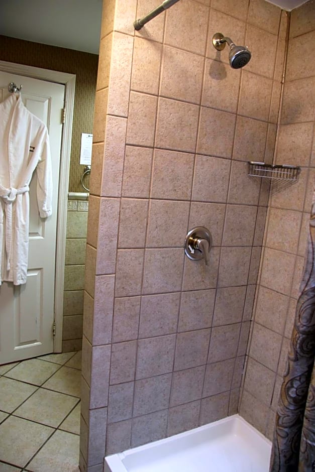 Morris House Hotel - Bed And Breakfast