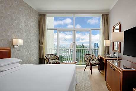 Standard King, Guest room, 1 King, Botanical Garden view