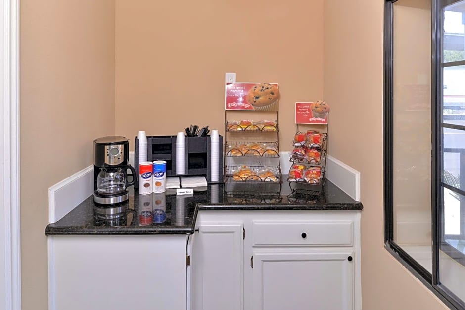 Americas Best Value Laguna Inn and Suites