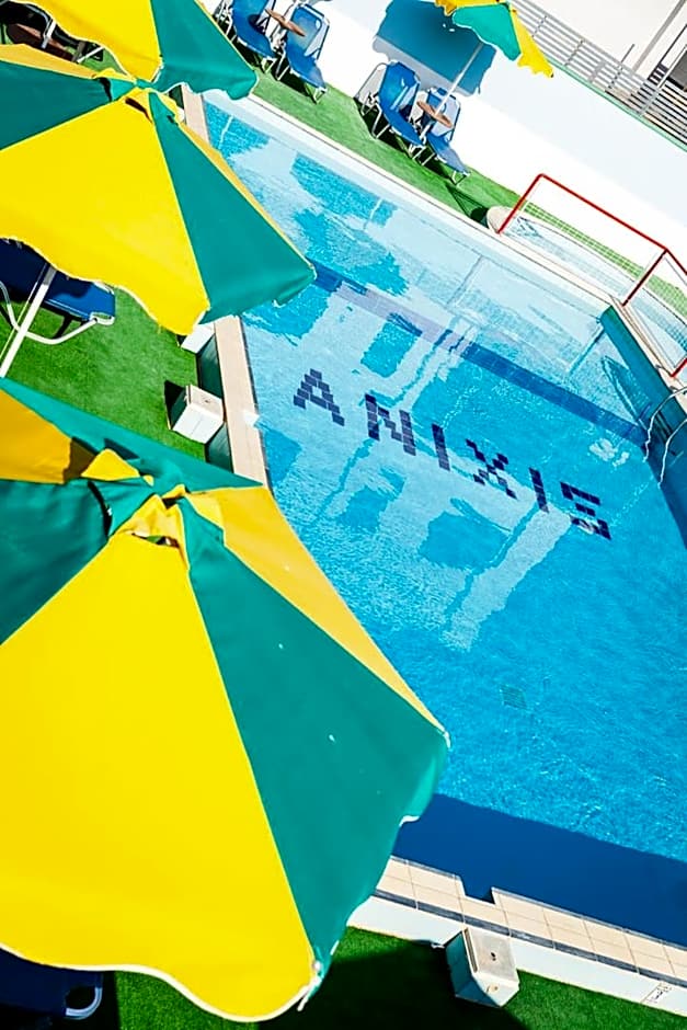 Anixis Hotel & Apartments