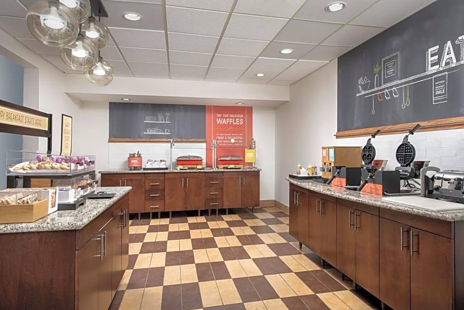 Hampton Inn & Suites Holly Springs