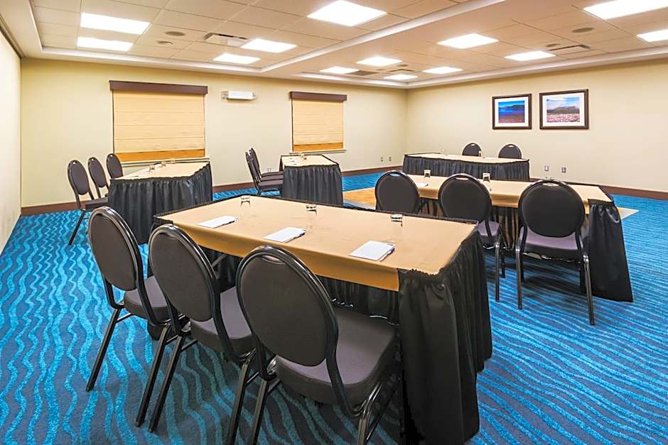 Deer Lake Horizon Hotel