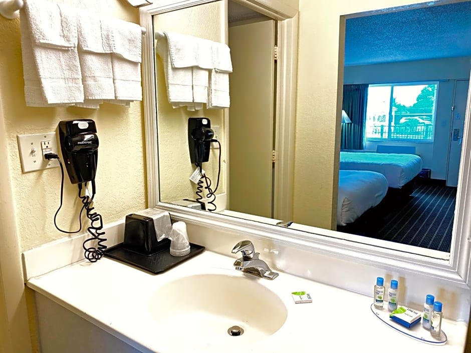 Roadstar Hotel Zephyrhills