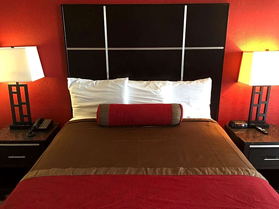 Harbor Inn & Suites Oceanside