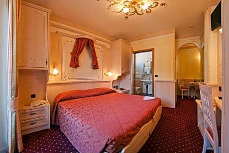 Triple Room with Balcony