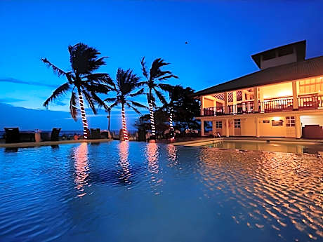 Catamaran Beach Hotel