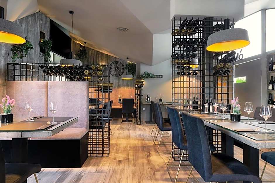 Hotel Cool Zagreb Airport