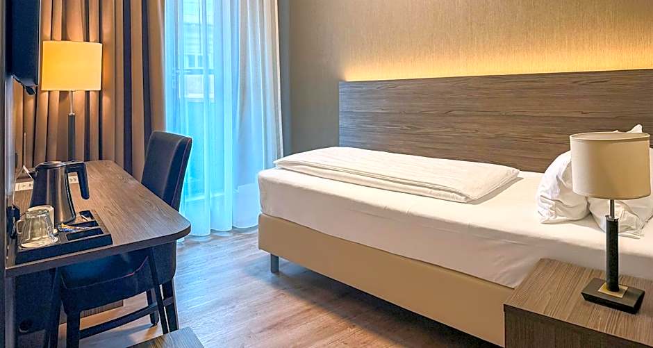 PLAZA Premium Den Haag City Center
