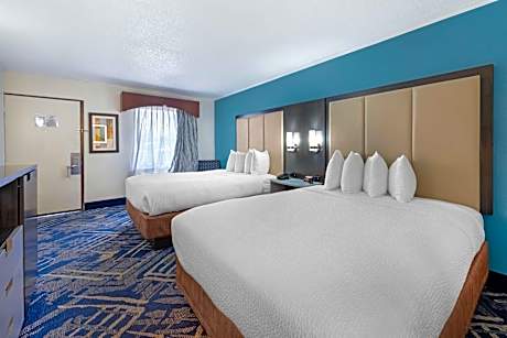 Queen Room with Two Queen Beds - Non-Smoking