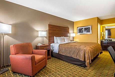 1 King Bed, Nonsmoking