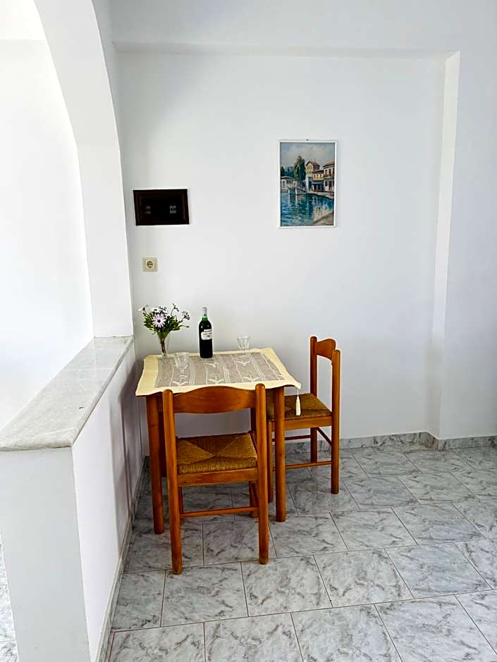 PROFILIO Apartments & Studios