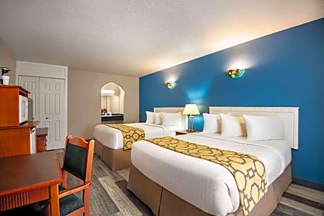 ROOM, QUEEN/QUEEN Room Only