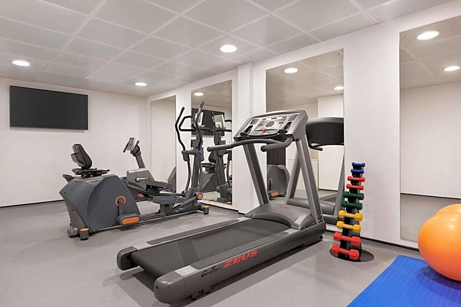 Ramada by Wyndham Cobham