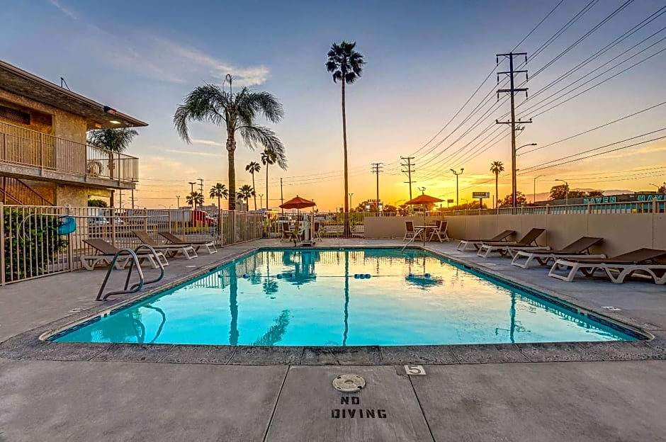 Motel 6 San Bernardino, CA - South