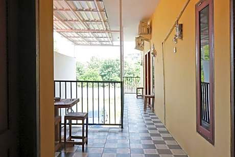 OYO Life 92925 Kost Bu Mala 2 Syariah