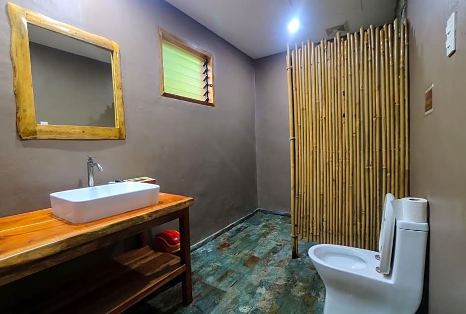 Nakabalo Guesthouse & Restaurant