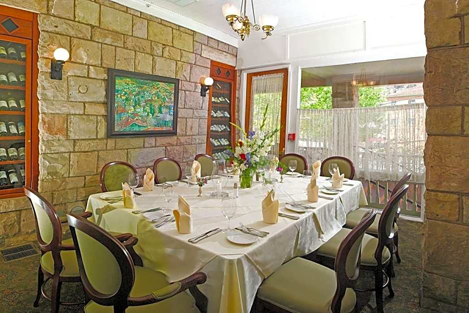 Cliff House at Pikes Peak