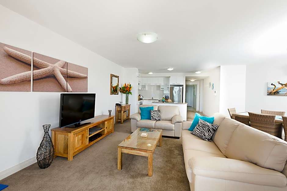 Photo 1 of 14 of Superior 2 Bedroom Apartment, Water View