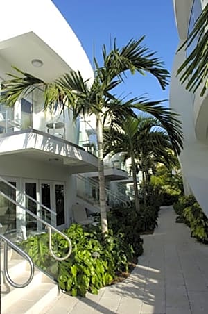 Santa Maria Suites Resort