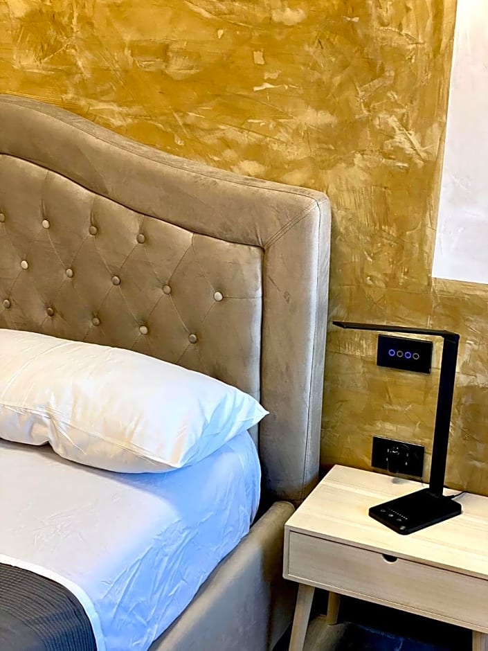 HOTEL TECH