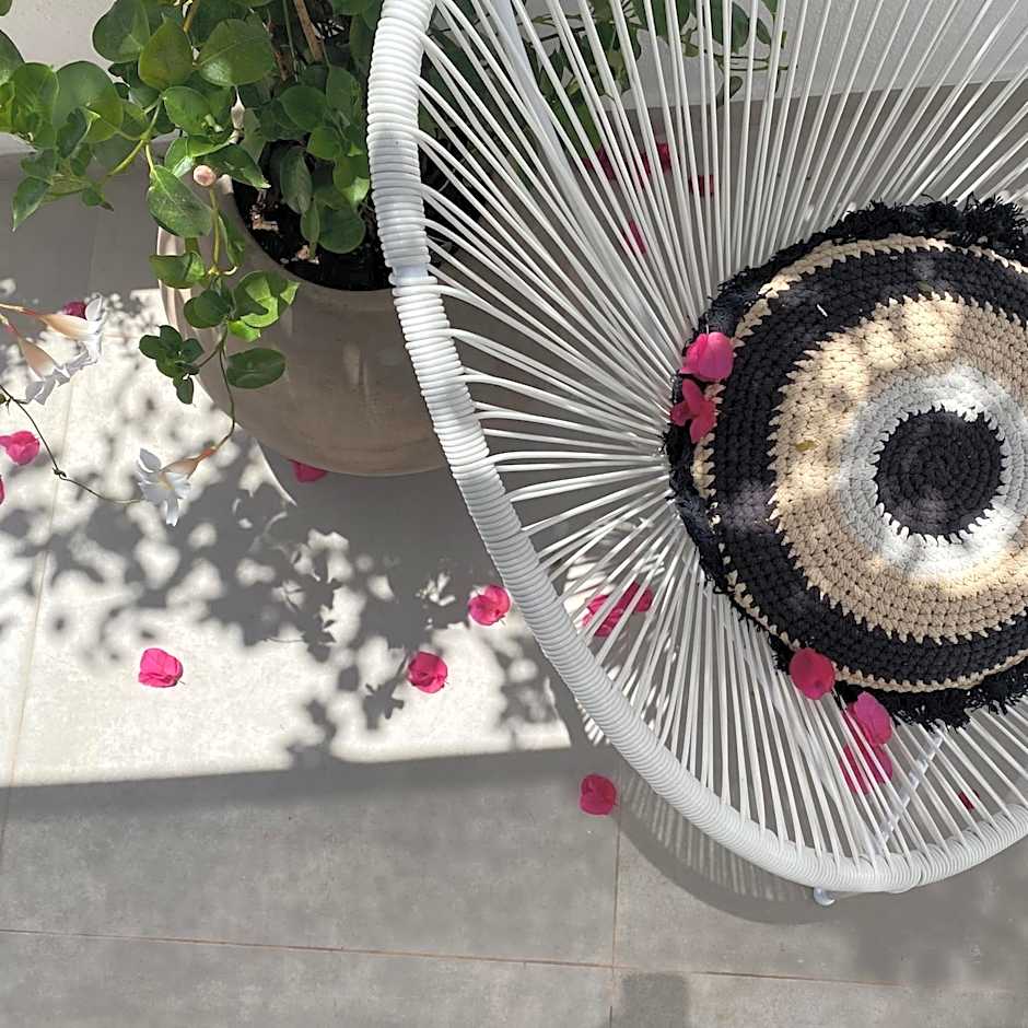 Mellow Paros