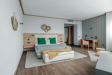 Deluxe Double Room with Extra Bed