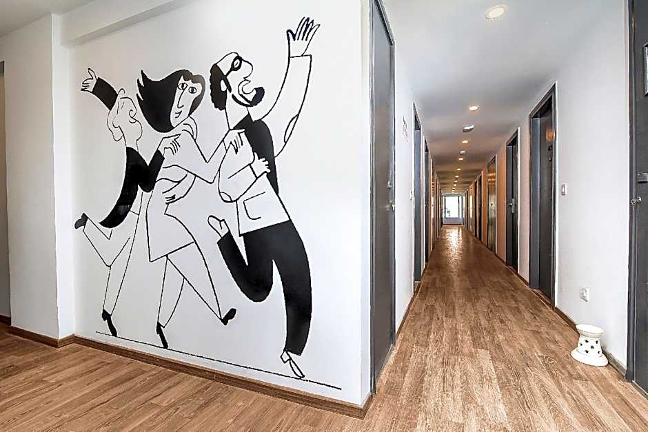 Townhouse Paradise Inn – Noida, DC